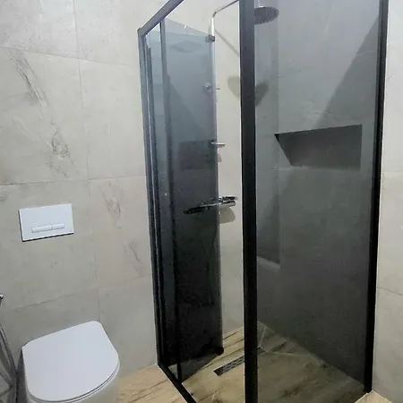 Pinetrees Penthouse @ The * Golem (Tirana)