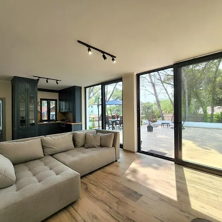 Pinetrees Penthouse @ The * Golem (Tirana)