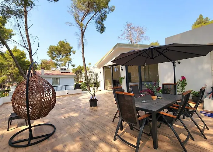 Pinetrees Penthouse @ The Golem (Tirana)